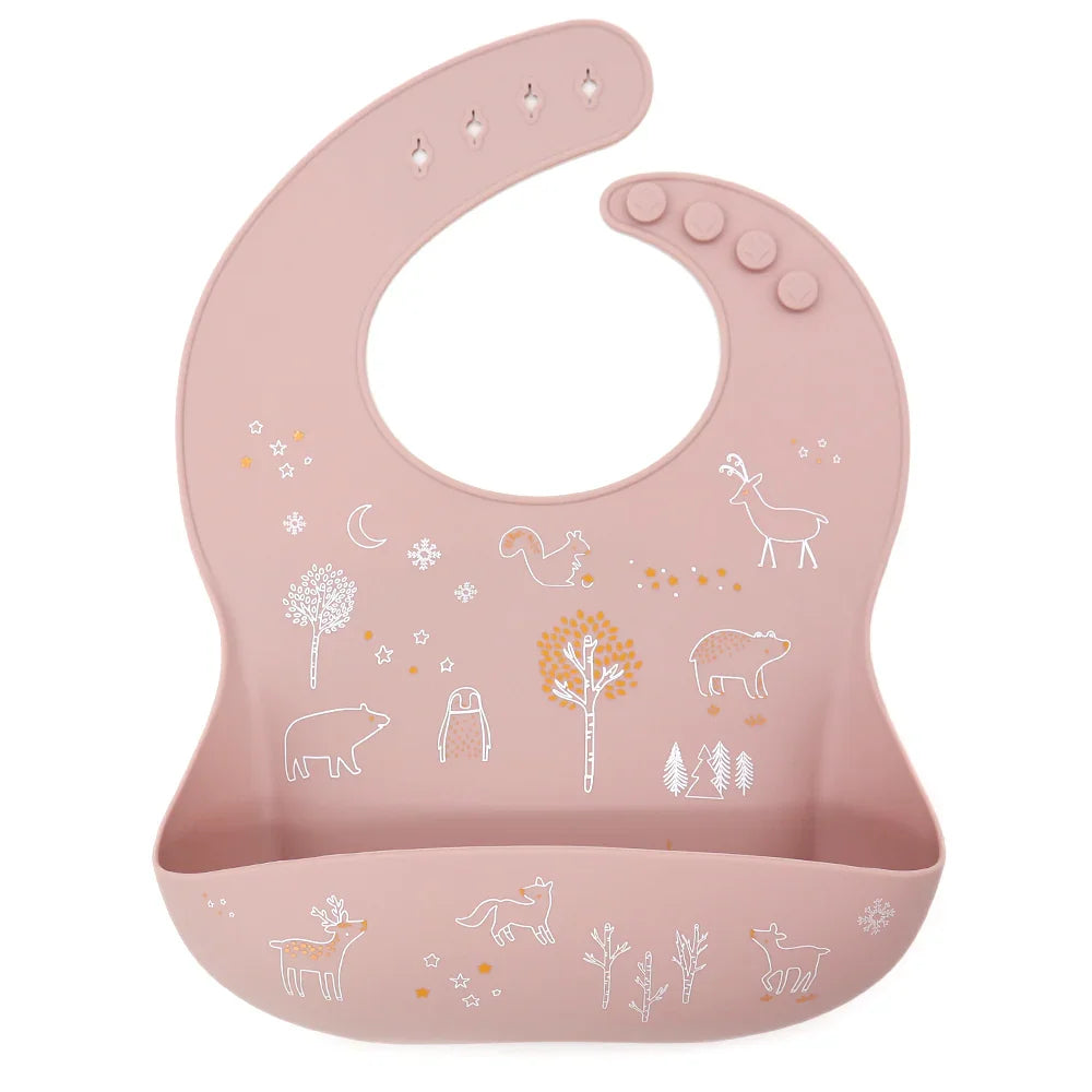 Babero de silicona ajustable con bolsillo recogedor y estampado de animales, color rosa empolvado.