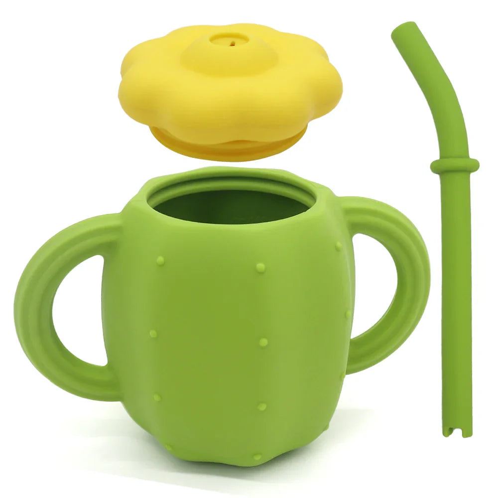 Detalle del vaso de silicona tipo cactus con bombilla flexible