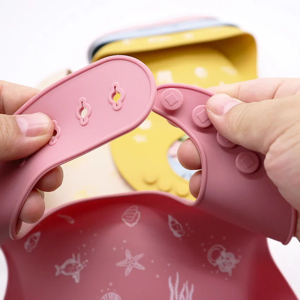 Babero de Silicona con Bolsillo Recogedor – Estampado Marino